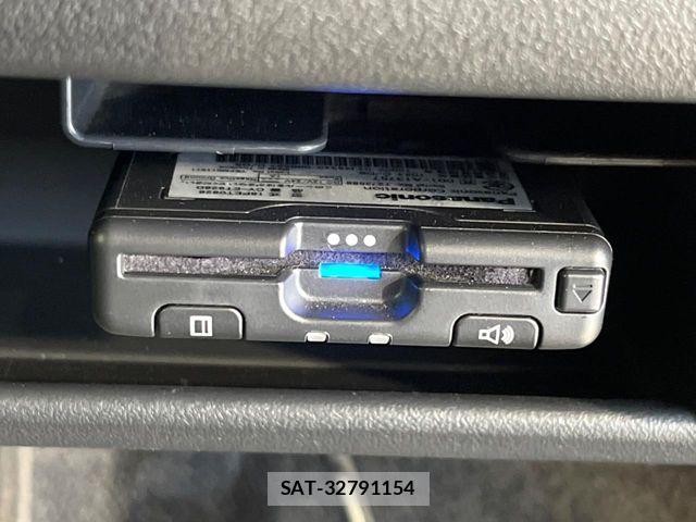 Daihatsu TANTO 2013-09 7330549-3