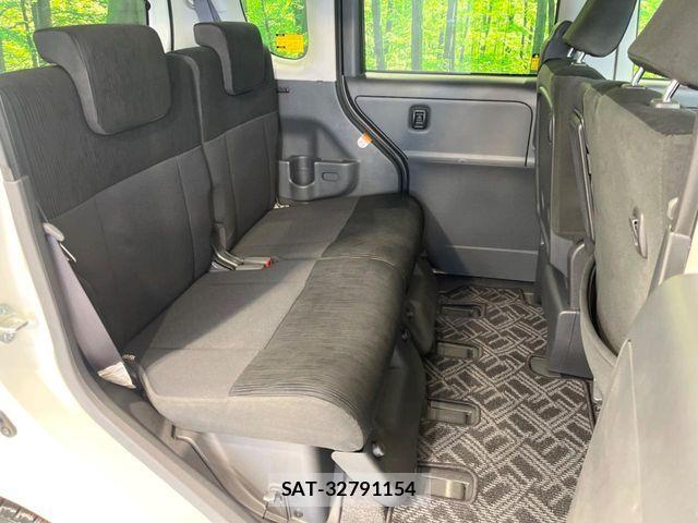 Daihatsu TANTO 2013-09 7330549-8