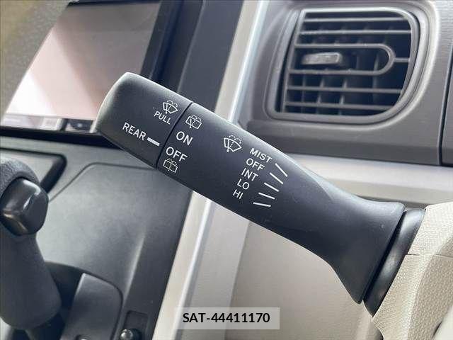 Daihatsu TANTO 2013-11 7330550-25