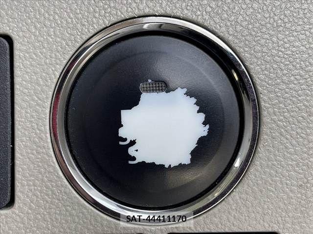 Daihatsu TANTO 2013-11 7330550-5