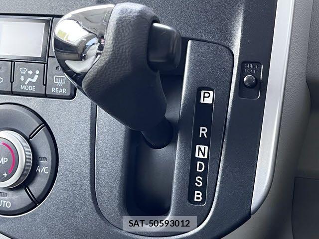 Daihatsu TANTO 2015-03 7330540-19