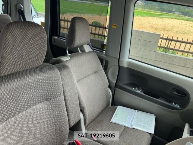 Daihatsu TANTO 2018-12 7330546-10