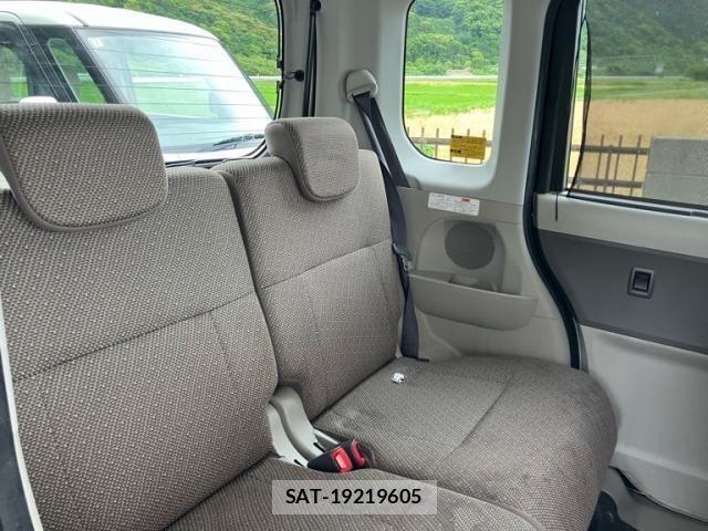 Daihatsu TANTO 2018-12 7330546-11