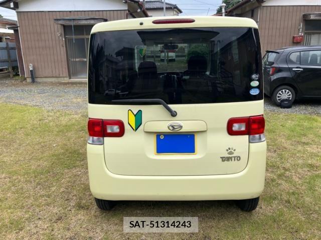 Daihatsu TANTO 2010-03 7330562-9