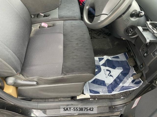Daihatsu TANTO 2013-06 7330553-4
