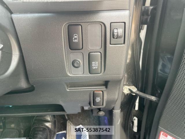 Daihatsu TANTO 2013-06 7330553-6