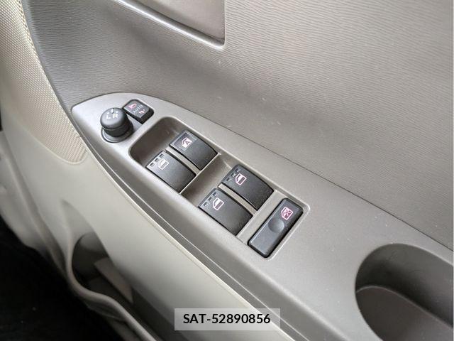 Daihatsu TANTO 2017-02 7330544-28