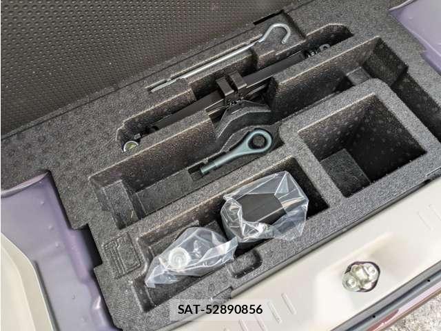 Daihatsu TANTO 2017-02 7330544-29
