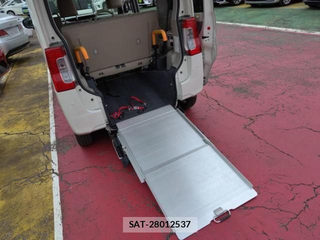 Daihatsu TANTO 2018-11 7330530-23