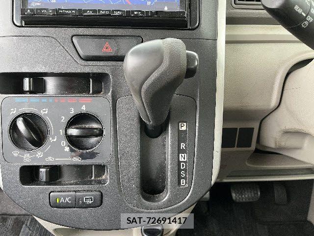 Daihatsu TANTO 2014-05 7360109-19