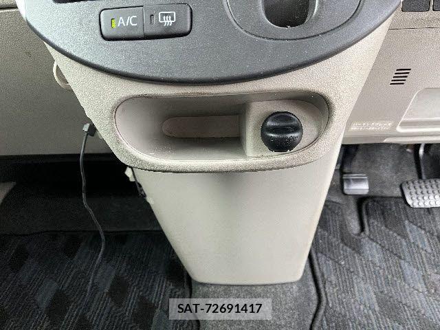 Daihatsu TANTO 2014-05 7360109-23