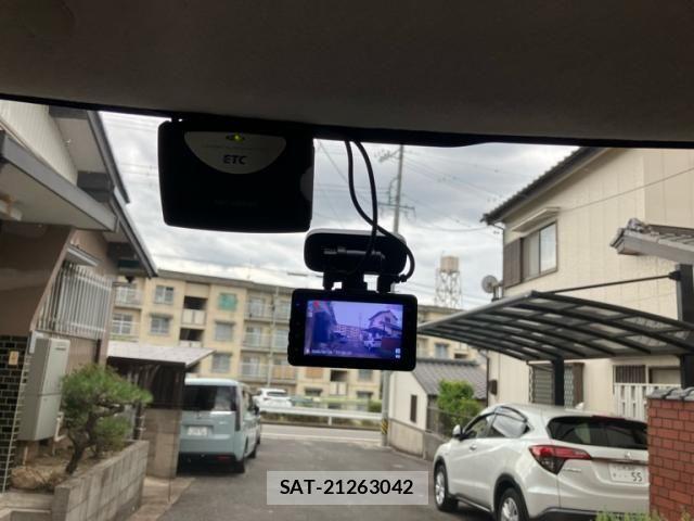 Daihatsu TANTO 2015-09 7360106-14