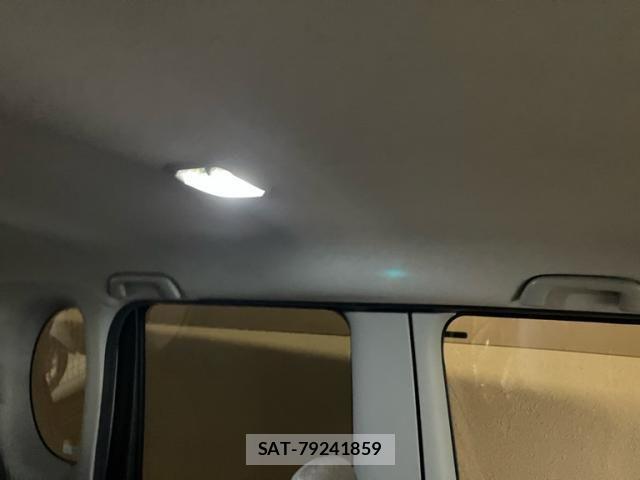 Daihatsu TANTO 2010-01 7360118-12