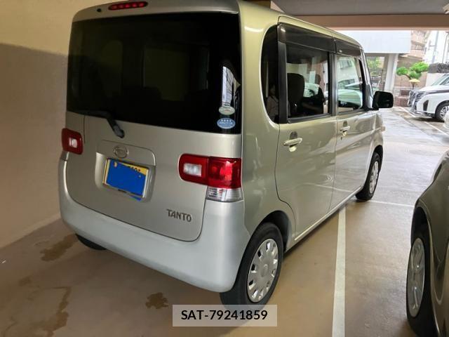 Daihatsu TANTO 2010-01 7360118-1