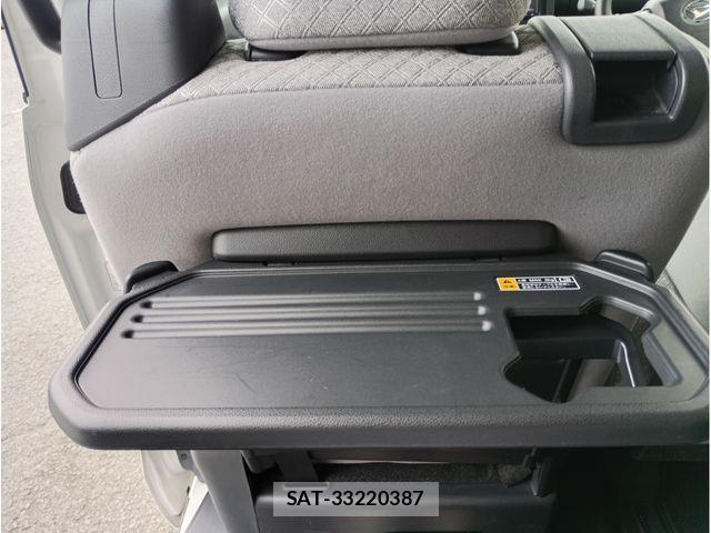 Daihatsu TANTO 2022-05 7360099-18