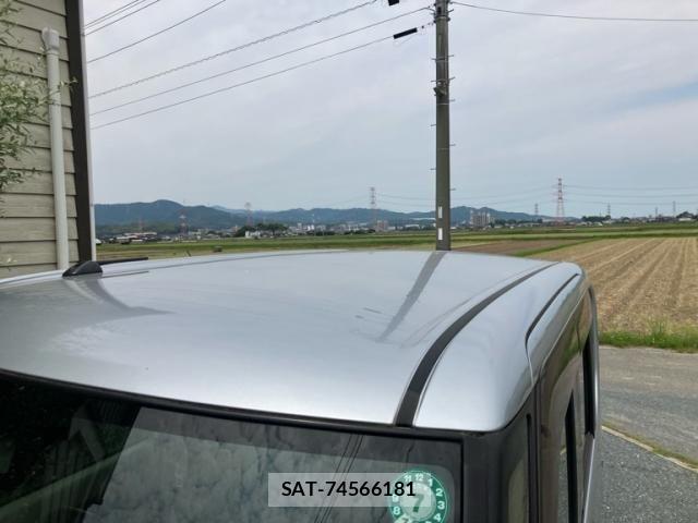 Daihatsu TANTO 2017-04 7394455-9