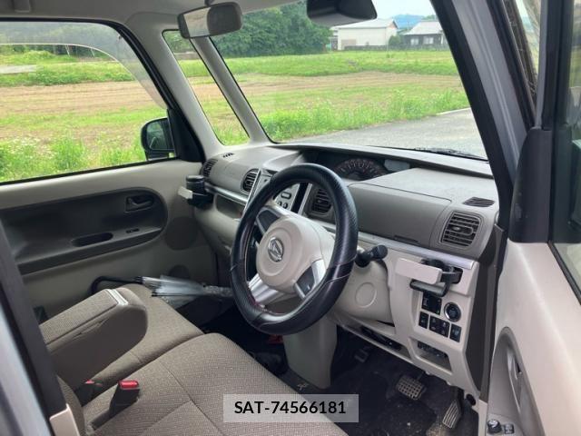 Daihatsu TANTO 2017-04 7394455-10
