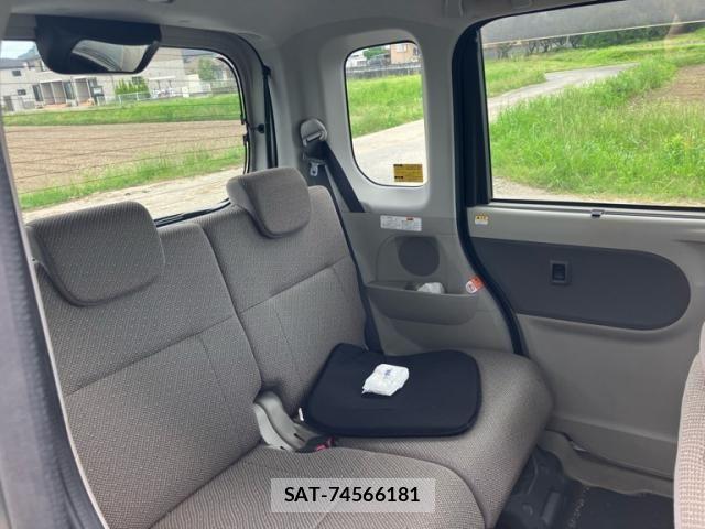 Daihatsu TANTO 2017-04 7394455-11