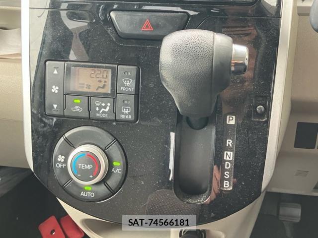 Daihatsu TANTO 2017-04 7394455-16