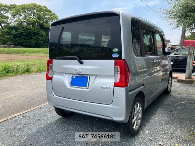 Daihatsu TANTO 2017-04 7394455-2