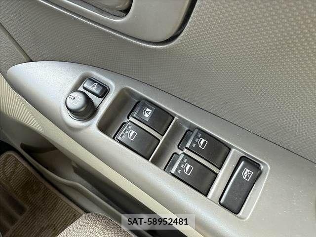 Daihatsu TANTO 2012-03 7394453-20