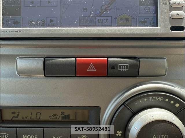 Daihatsu TANTO 2012-03 7394453-26