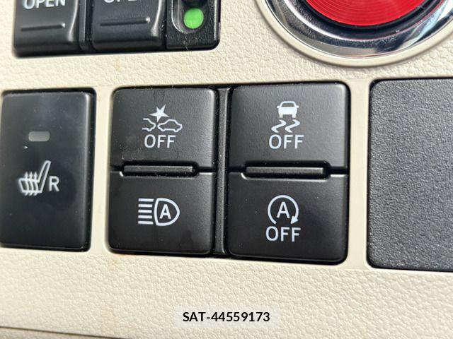 Daihatsu TANTO 2018-05 7394438-9