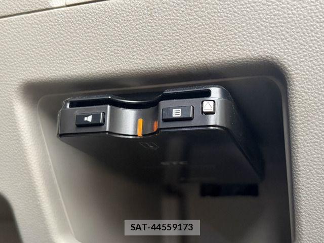 Daihatsu TANTO 2018-05 7394438-14