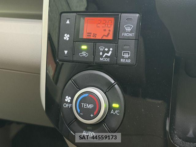 Daihatsu TANTO 2018-05 7394438-17