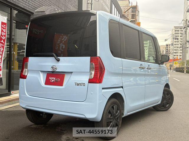 Daihatsu TANTO 2018-05 7394438-2