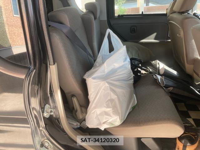 Daihatsu TANTO 2011-07 7394457-17