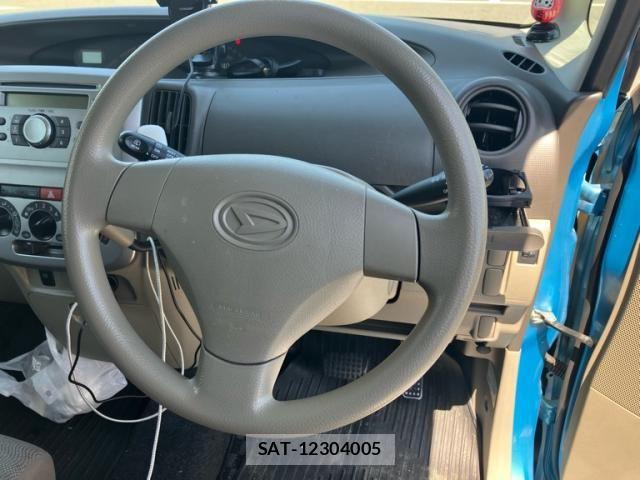 Daihatsu TANTO 2011-05 7394459-17