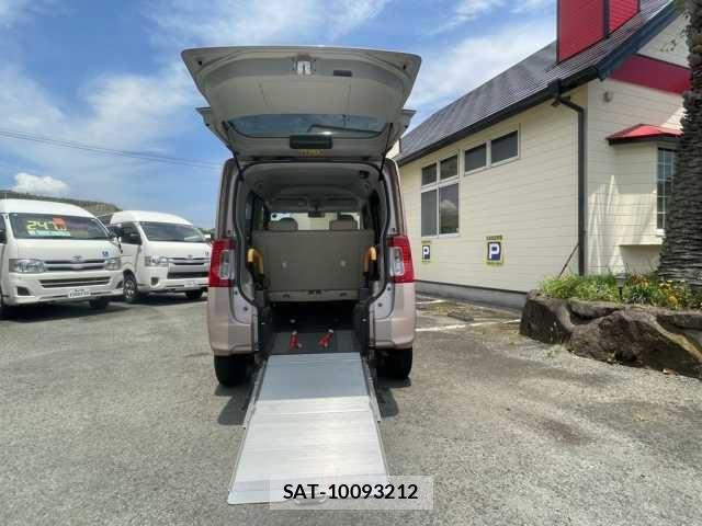 Daihatsu TANTO 2016-01 7394436-1