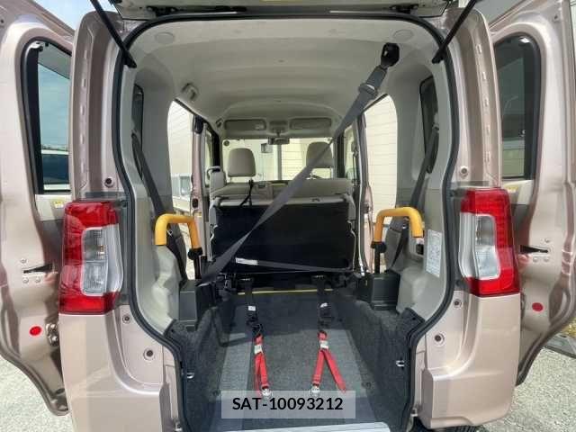Daihatsu TANTO 2016-01 7394436-2