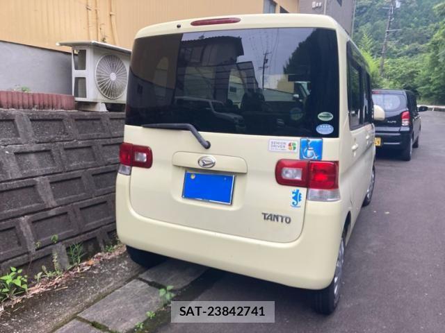 Daihatsu TANTO 2009-07 7458326-3