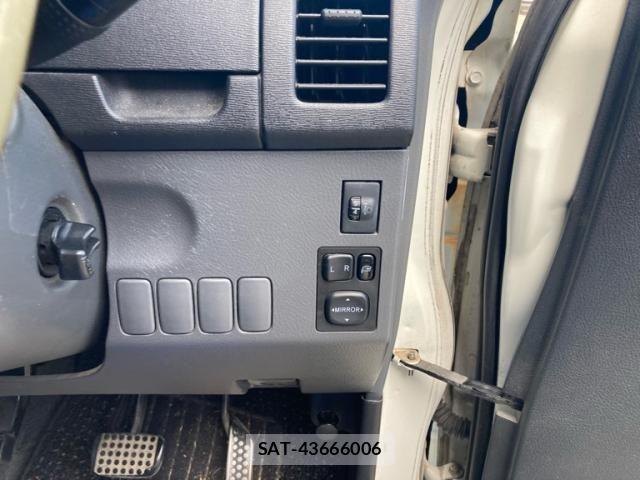 Daihatsu TANTO 2007-06 7458319-11