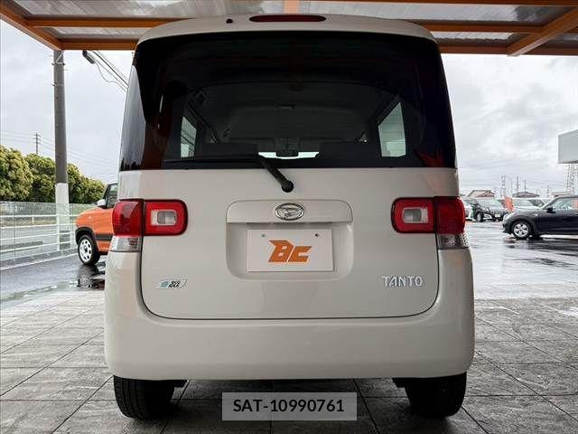Daihatsu TANTO 2011-12 7458305-13