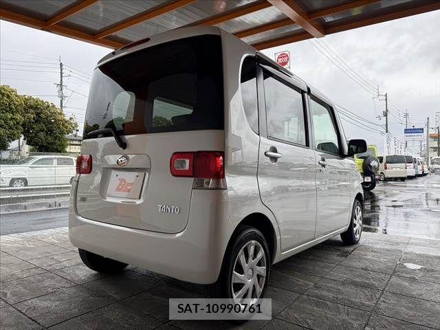 Daihatsu TANTO 2011-12 7458305-14
