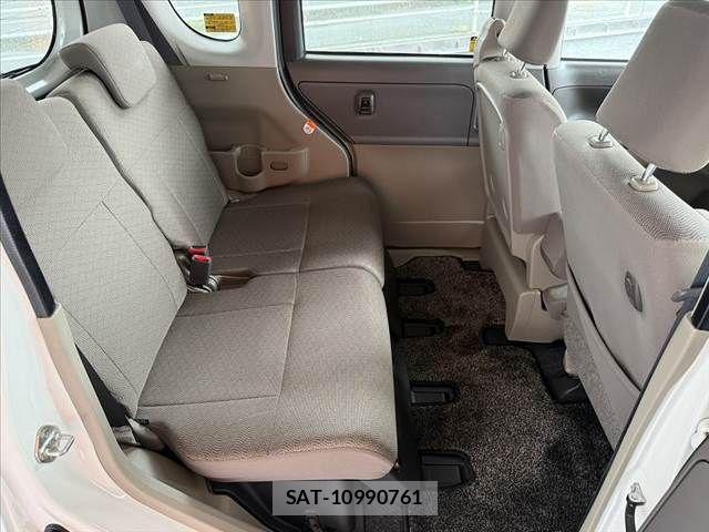 Daihatsu TANTO 2011-12 7458305-17