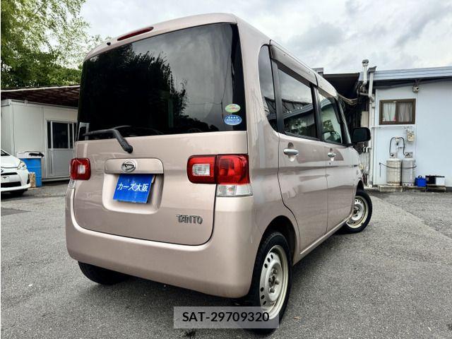 Daihatsu TANTO 2011-07 7458312-3