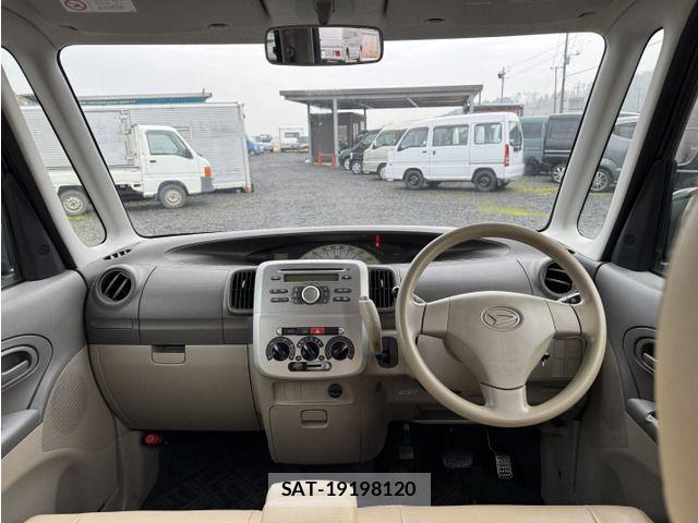 Daihatsu TANTO 2010-08 7458304-11
