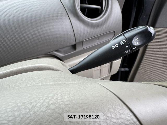 Daihatsu TANTO 2010-08 7458304-13