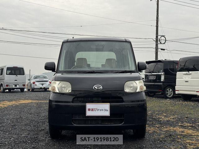 Daihatsu TANTO 2010-08 7458304-2