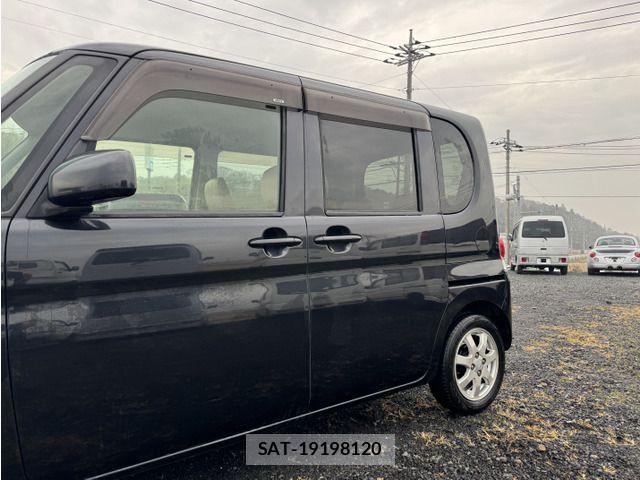Daihatsu TANTO 2010-08 7458304-3