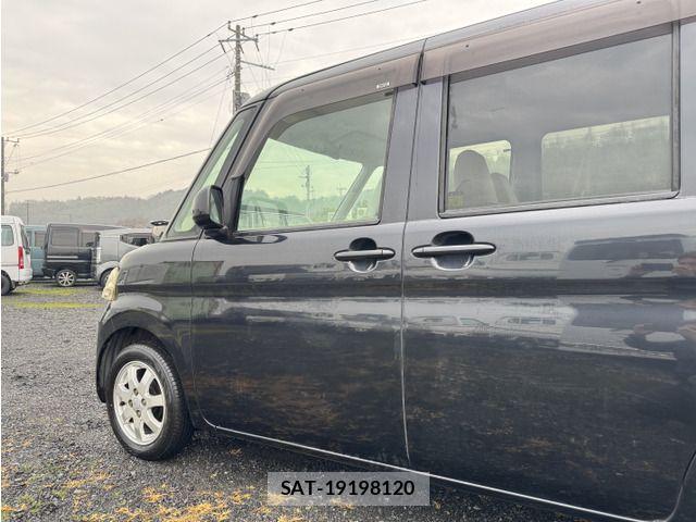 Daihatsu TANTO 2010-08 7458304-4