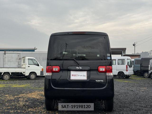 Daihatsu TANTO 2010-08 7458304-6