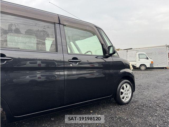 Daihatsu TANTO 2010-08 7458304-8