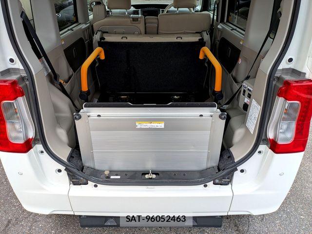 Daihatsu TANTO 2017-05 7458293-25