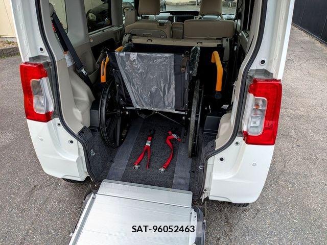 Daihatsu TANTO 2017-05 7458293-4