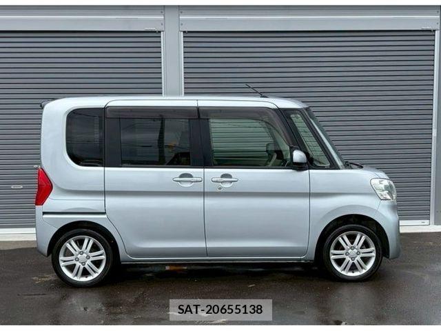 Daihatsu TANTO 2017-06 7458299-4